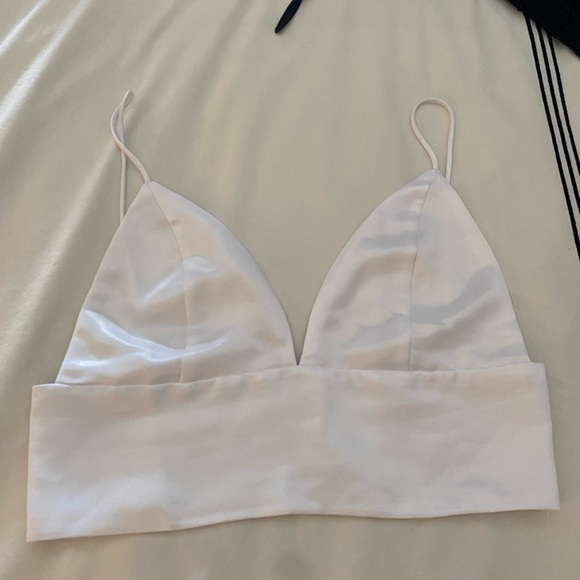 Superdown white satin bra top, size medium, worn once! - Picture 3 of 3